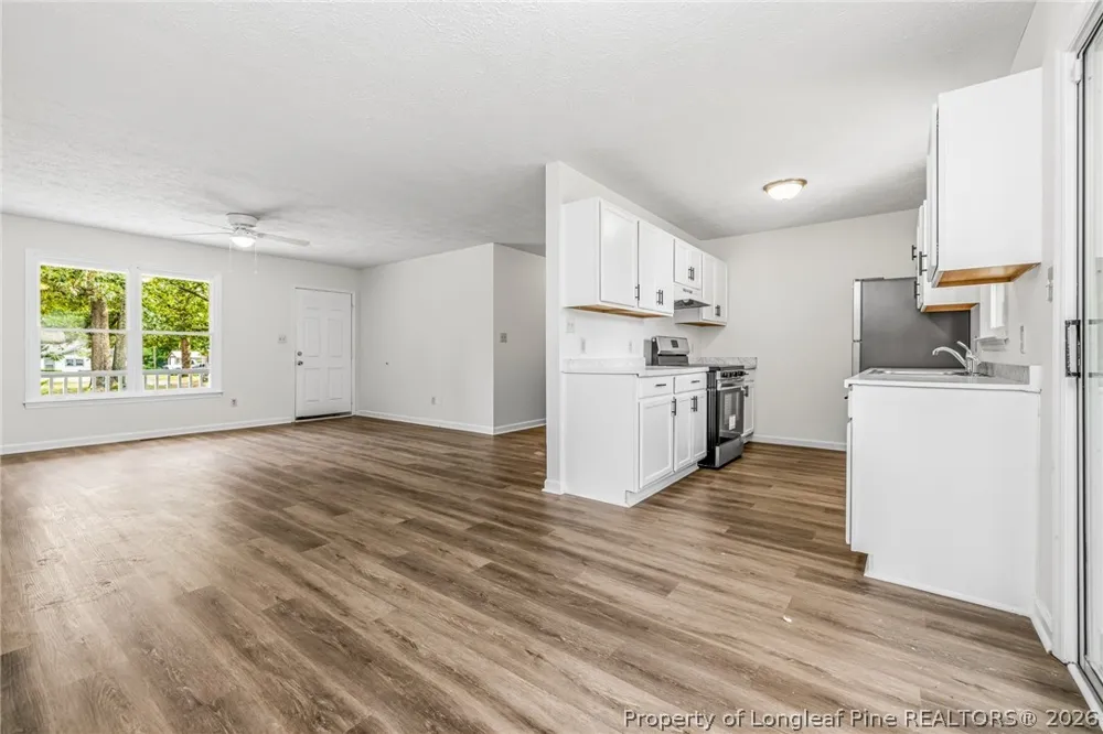 302 W 6th Avenue Raeford, NC 28376