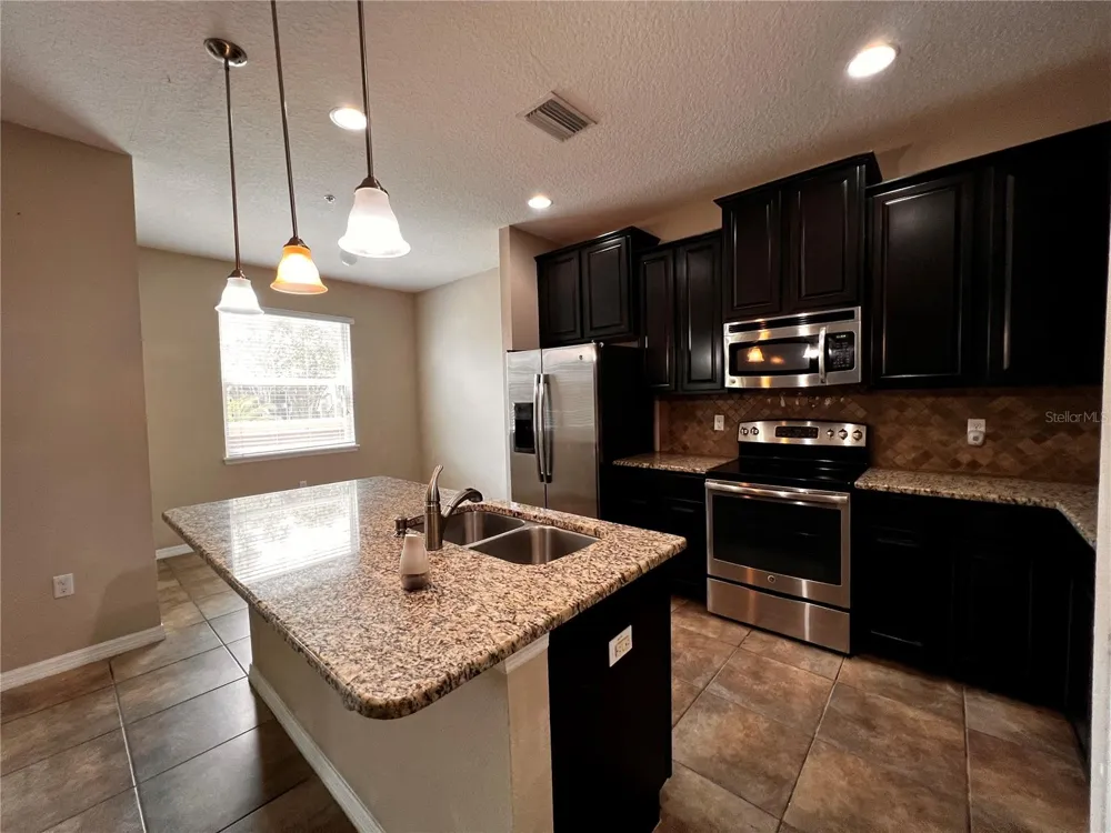 8613 ANDALUCIA FIELD DRIVE Tampa, FL 33637