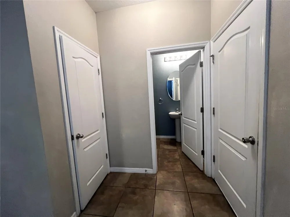 8613 ANDALUCIA FIELD DRIVE Tampa, FL 33637