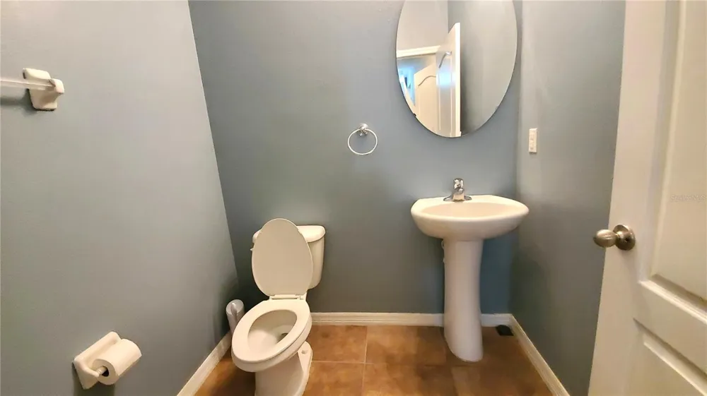 8613 ANDALUCIA FIELD DRIVE Tampa, FL 33637