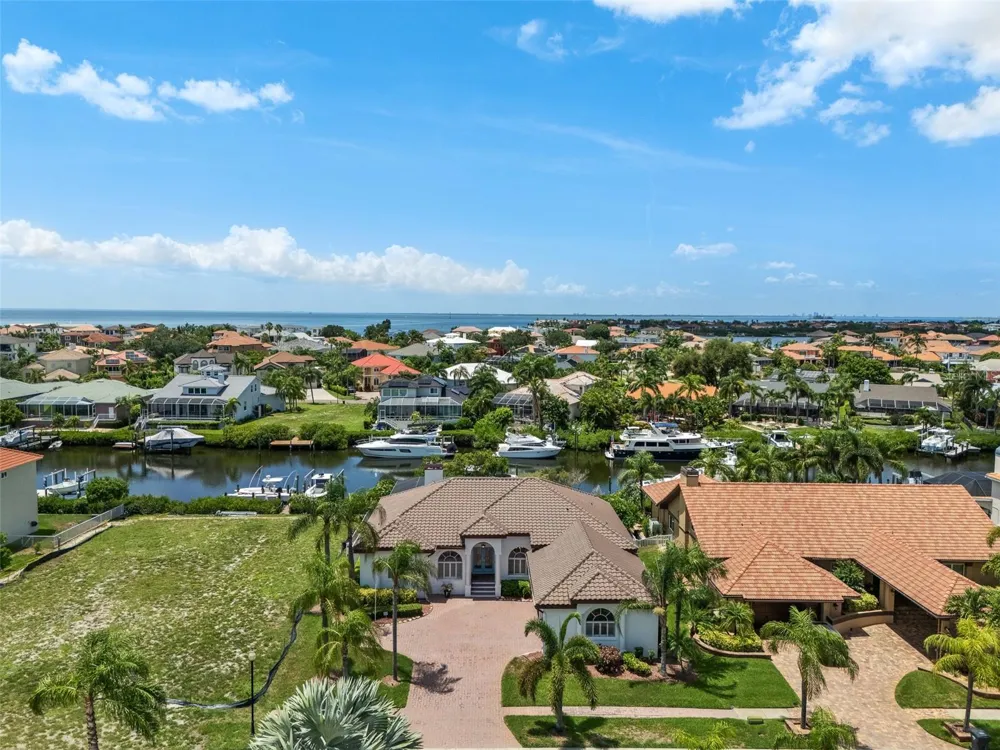 949 ALLEGRO LANE Apollo Beach, FL 33572