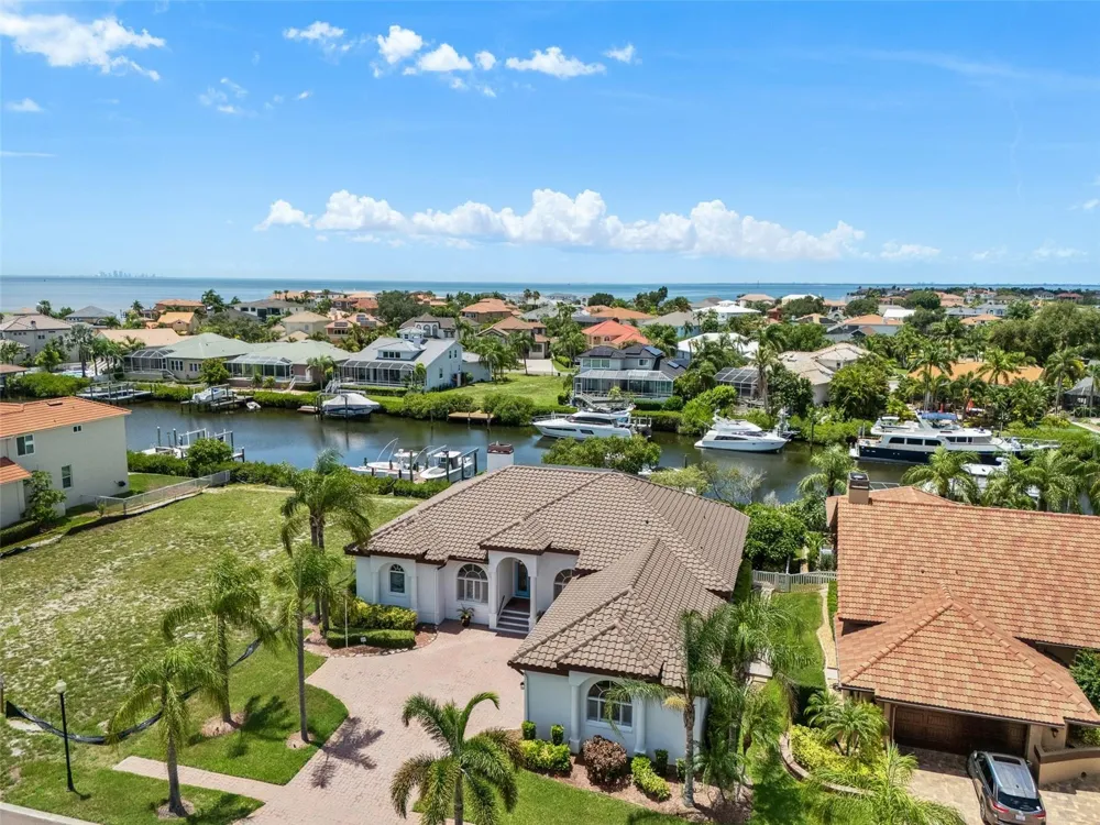 949 ALLEGRO LANE Apollo Beach, FL 33572