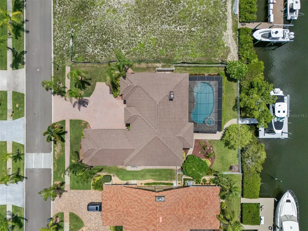 949 ALLEGRO LANE Apollo Beach, FL 33572