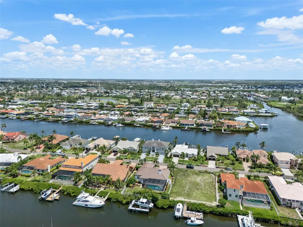 949 ALLEGRO LANE Apollo Beach, FL 33572