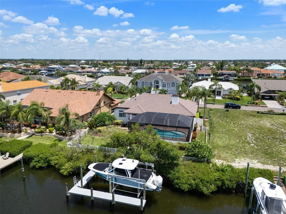 949 ALLEGRO LANE Apollo Beach, FL 33572