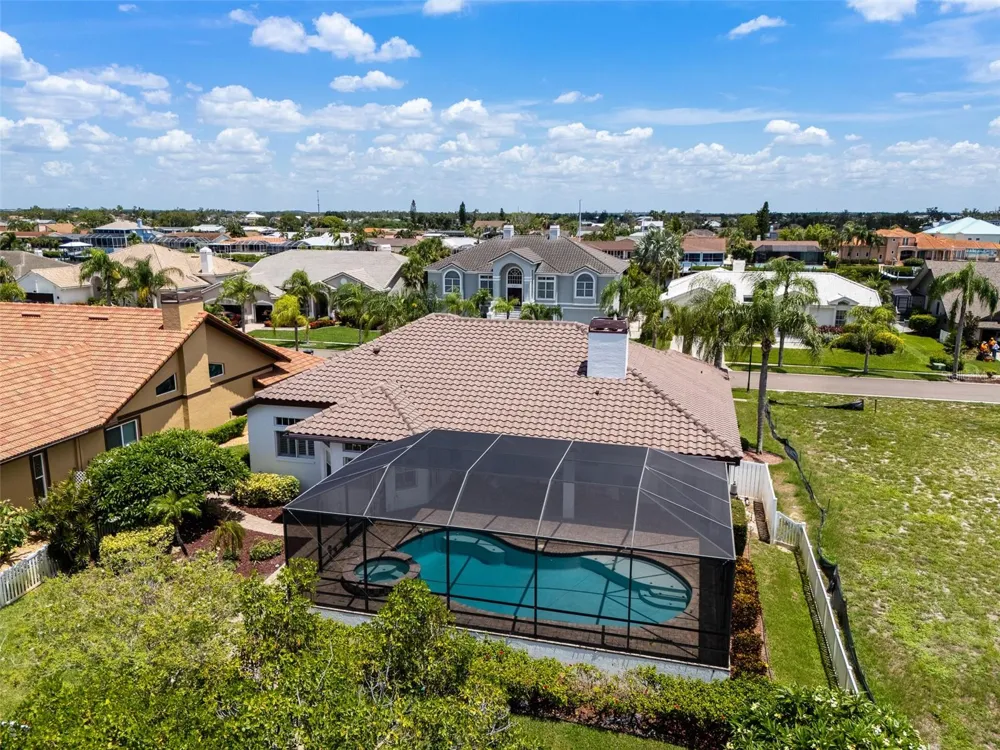 949 ALLEGRO LANE Apollo Beach, FL 33572