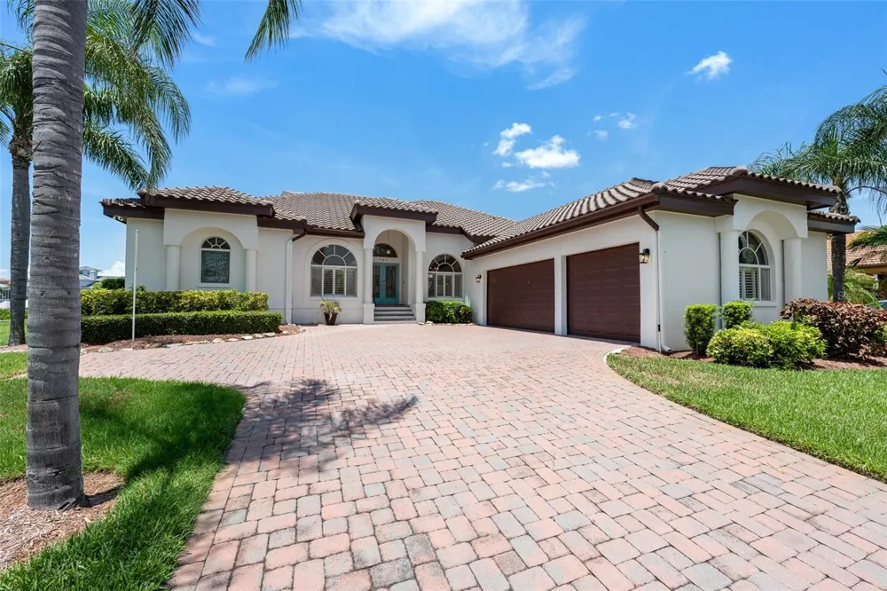 949 ALLEGRO LANE Apollo Beach, FL 33572