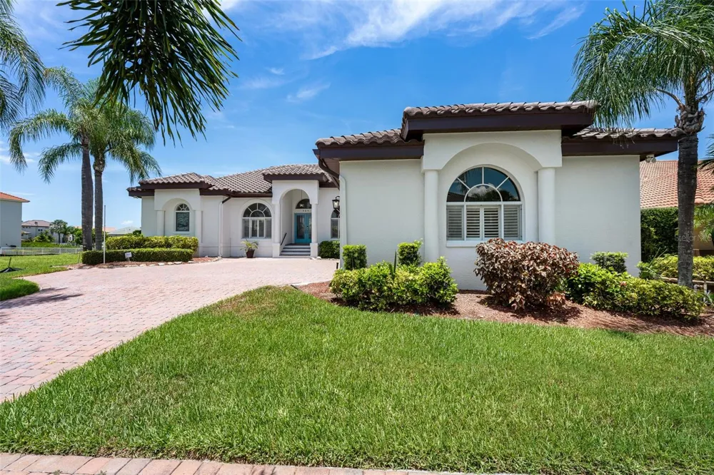 949 ALLEGRO LANE Apollo Beach, FL 33572