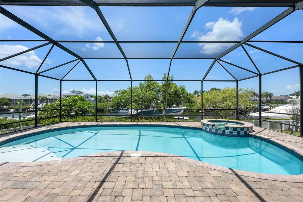949 ALLEGRO LANE Apollo Beach, FL 33572