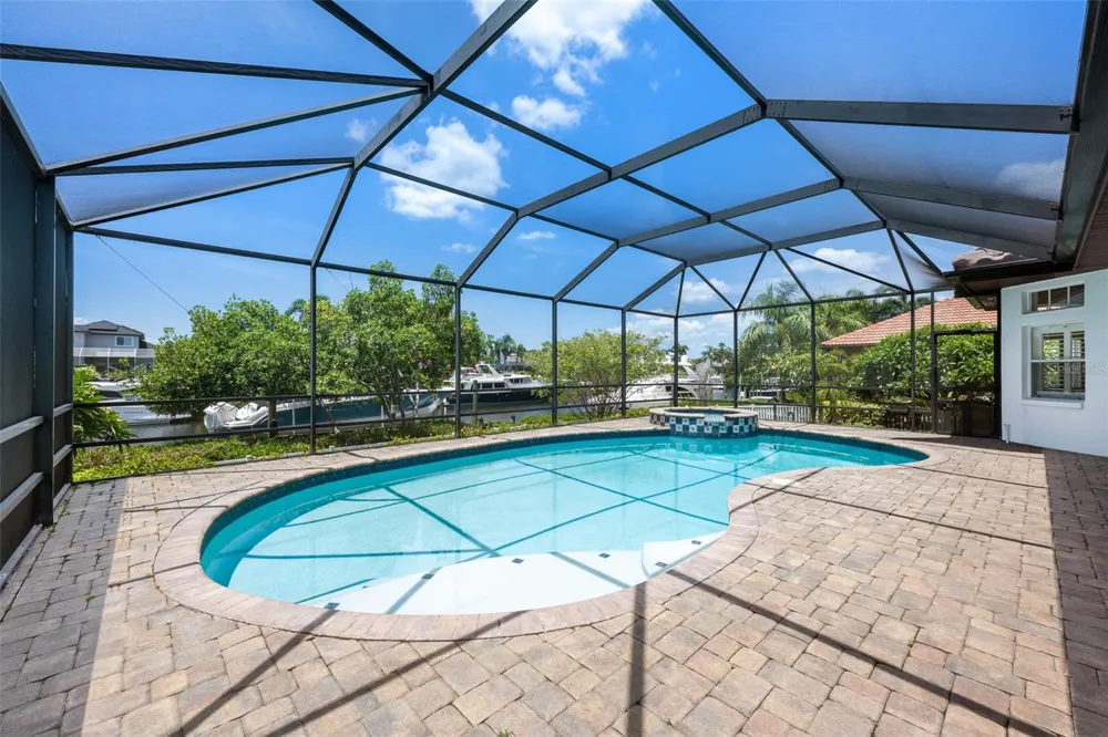 949 ALLEGRO LANE Apollo Beach, FL 33572
