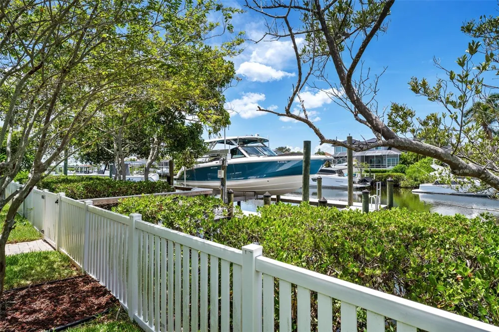 949 ALLEGRO LANE Apollo Beach, FL 33572