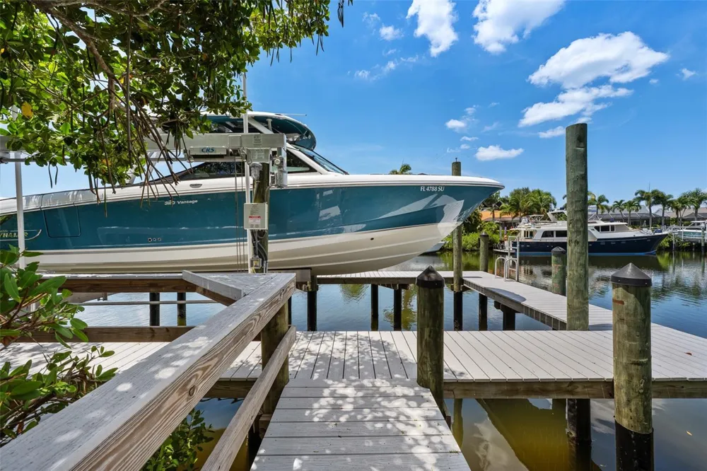 949 ALLEGRO LANE Apollo Beach, FL 33572