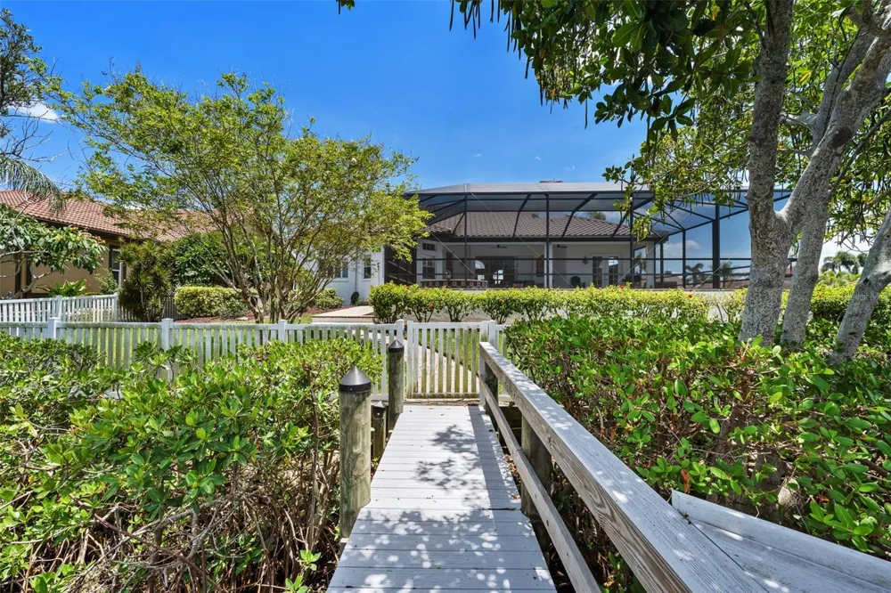 949 ALLEGRO LANE Apollo Beach, FL 33572