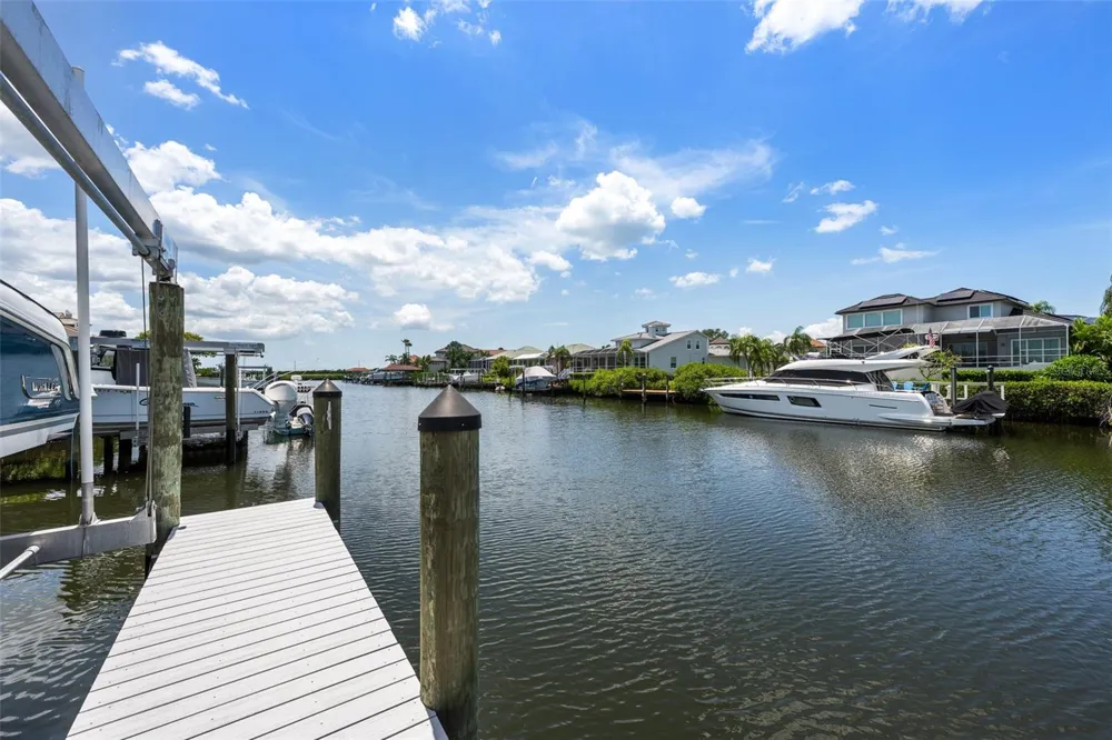949 ALLEGRO LANE Apollo Beach, FL 33572