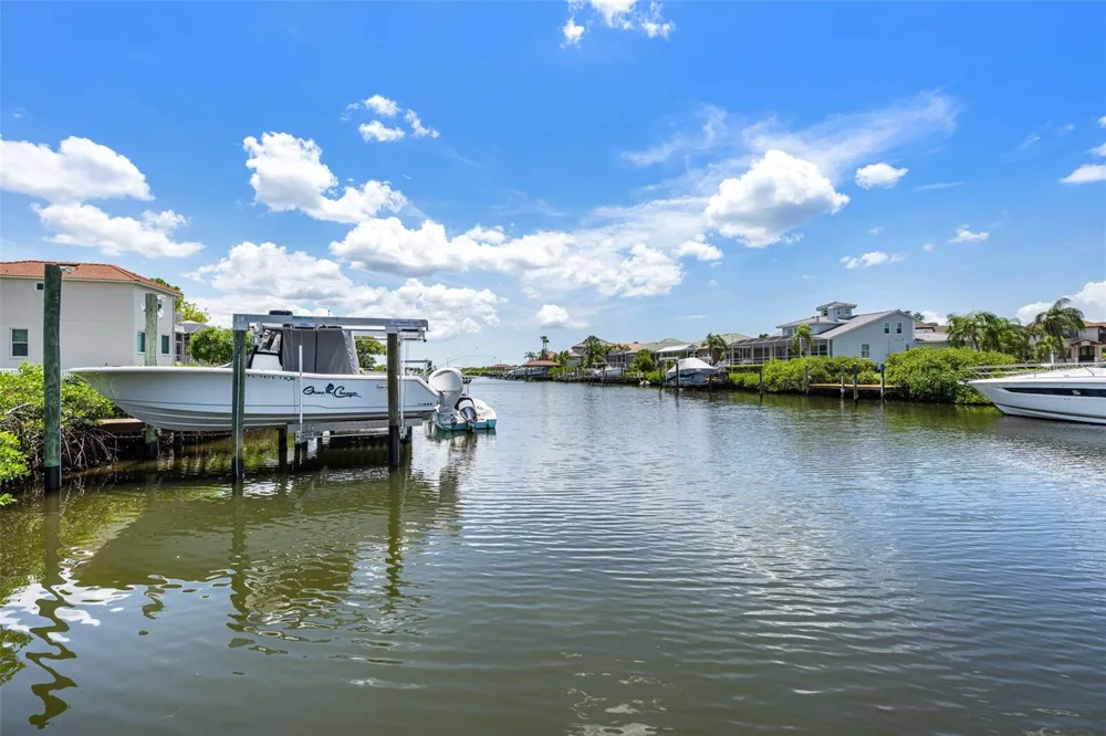 949 ALLEGRO LANE Apollo Beach, FL 33572