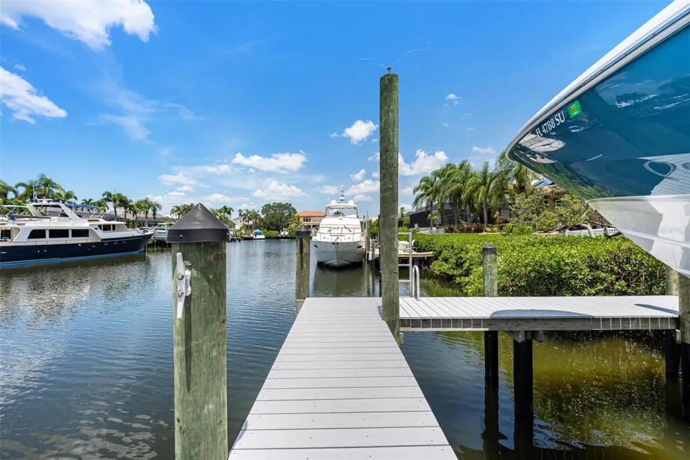 949 ALLEGRO LANE Apollo Beach, FL 33572
