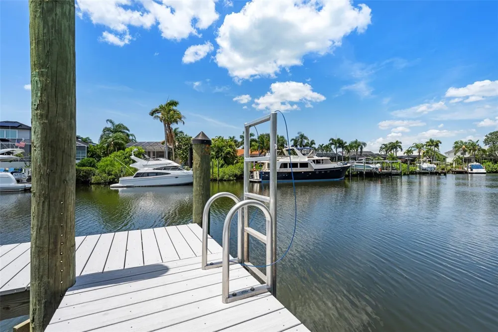 949 ALLEGRO LANE Apollo Beach, FL 33572