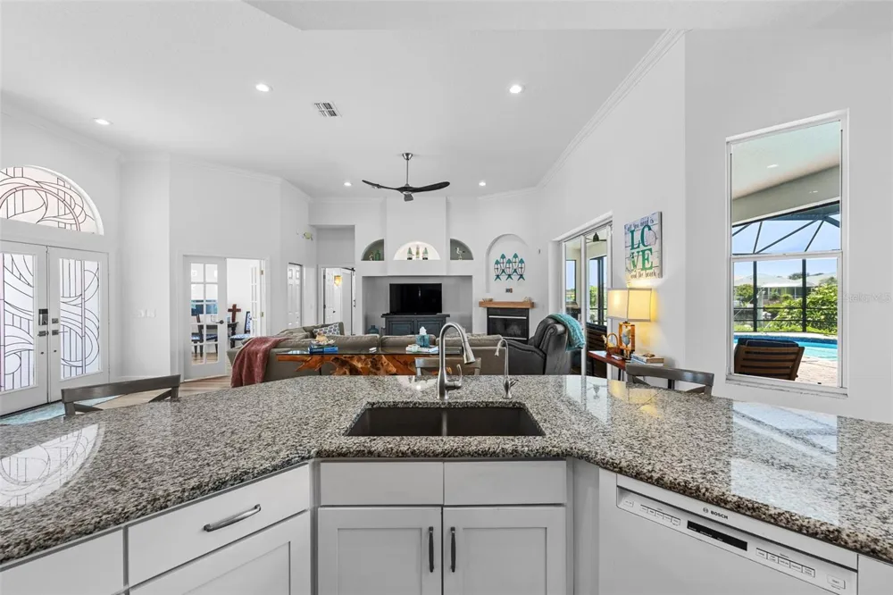 949 ALLEGRO LANE Apollo Beach, FL 33572
