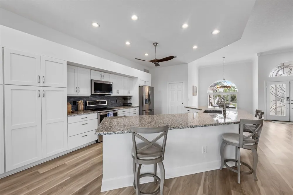 949 ALLEGRO LANE Apollo Beach, FL 33572