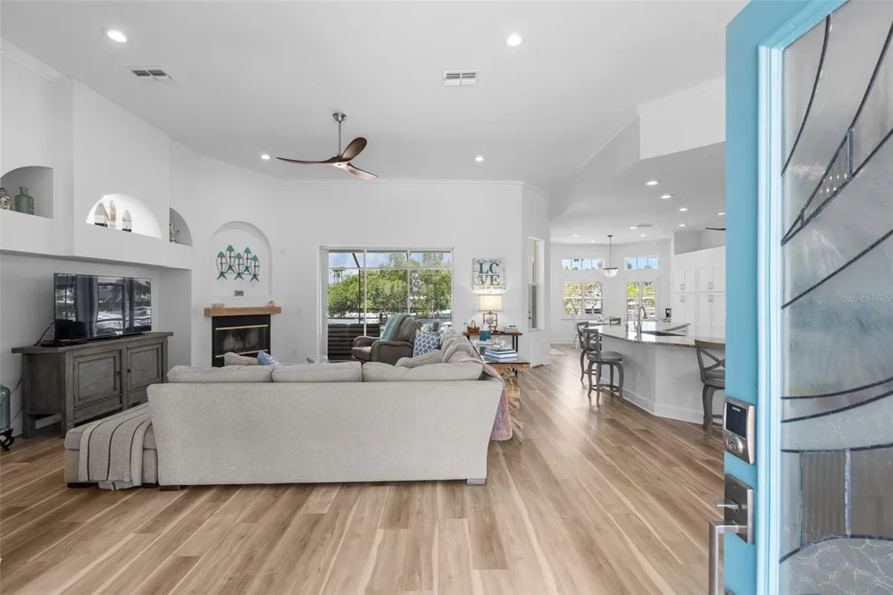 949 ALLEGRO LANE Apollo Beach, FL 33572