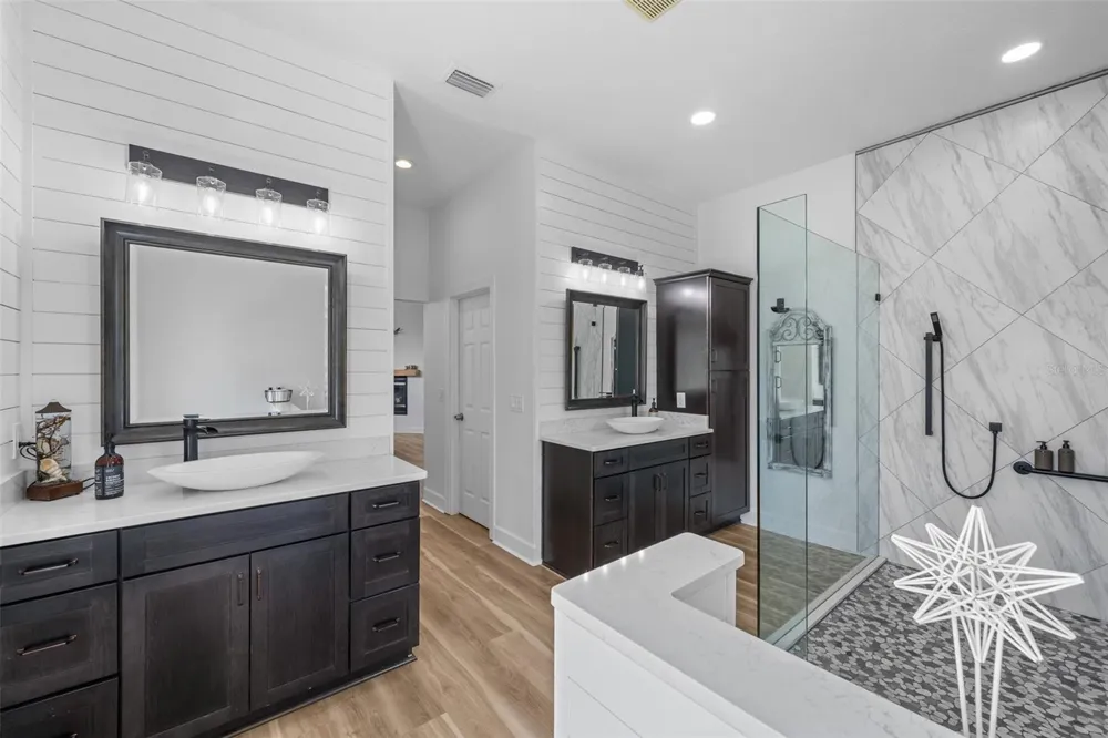 949 ALLEGRO LANE Apollo Beach, FL 33572