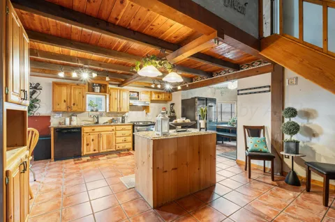 1706 Lakeview Drive