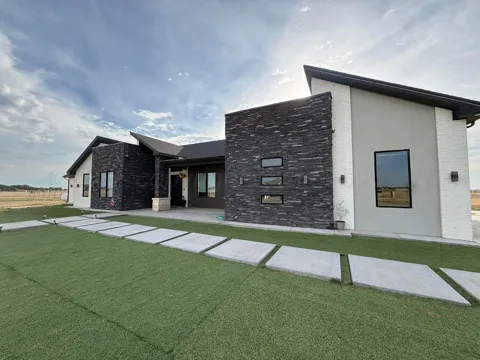10820 Travis Lane