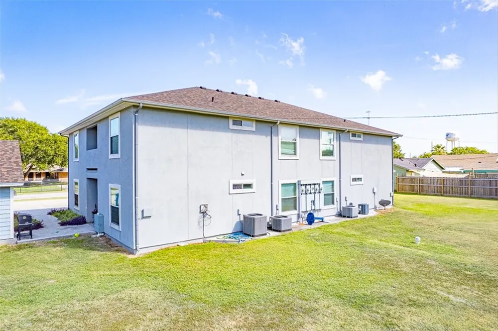 2461 Avenue D Ingleside, TX 78362