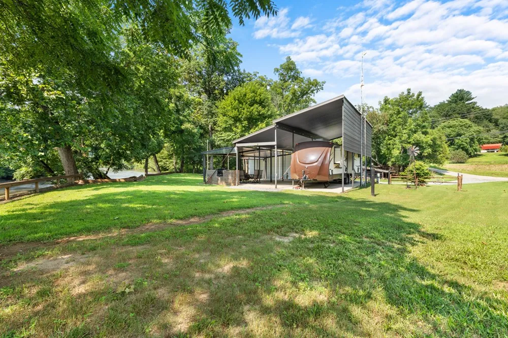RIVERS EDGE TRL Franklin, NC 28734