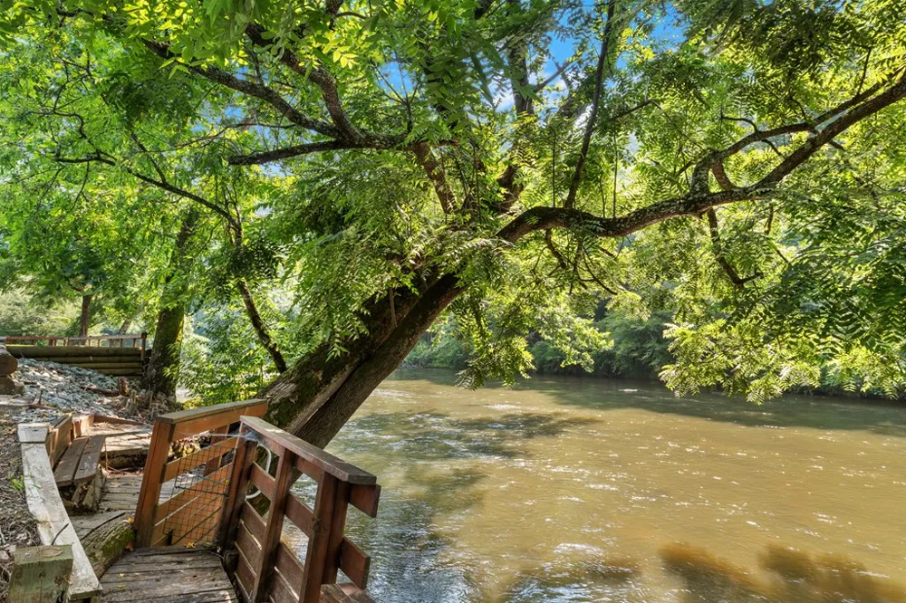 RIVERS EDGE TRL Franklin, NC 28734