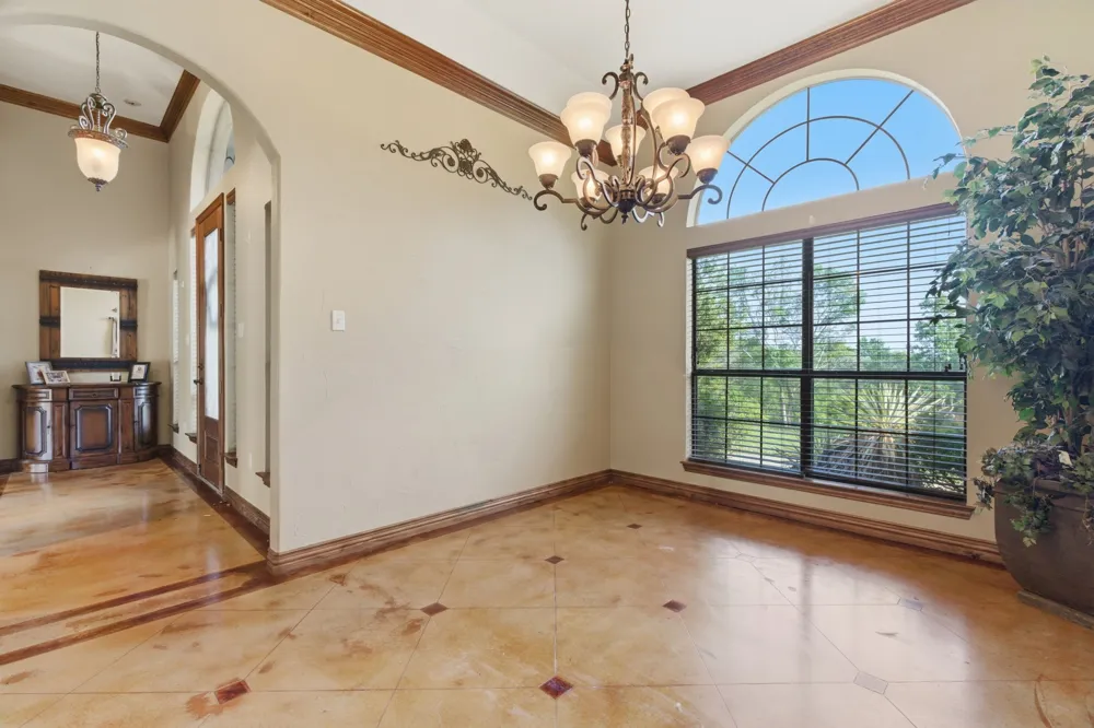 128 Horizon Circle Azle, TX 76020