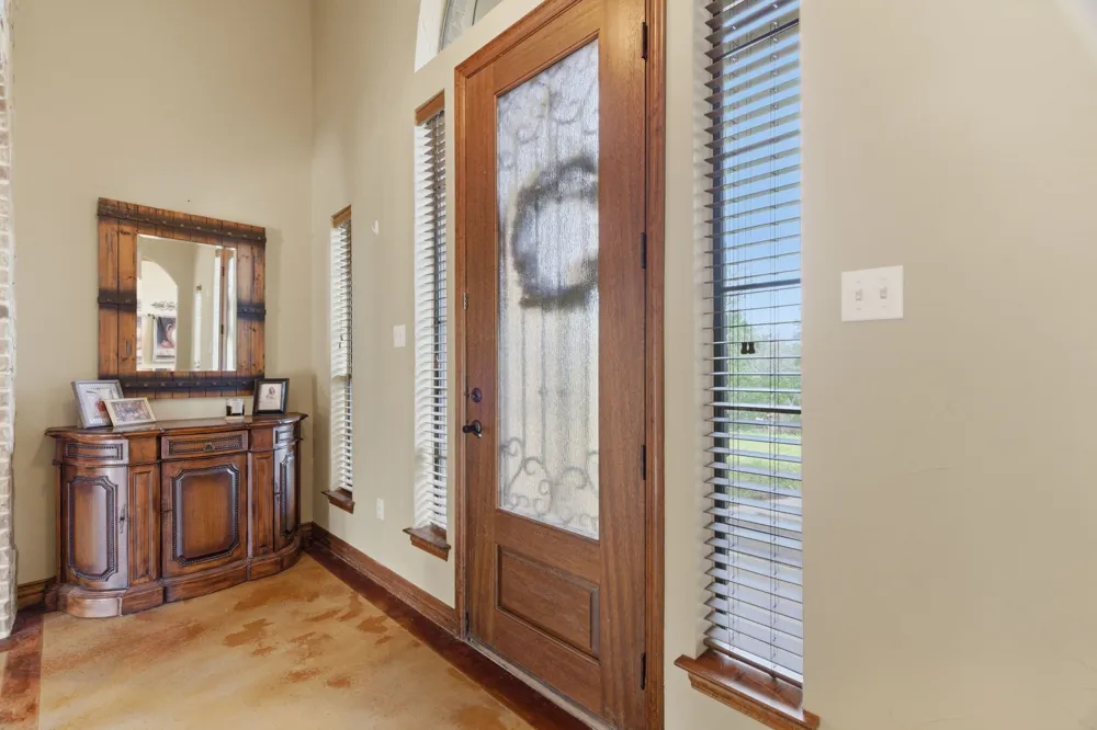 128 Horizon Circle Azle, TX 76020