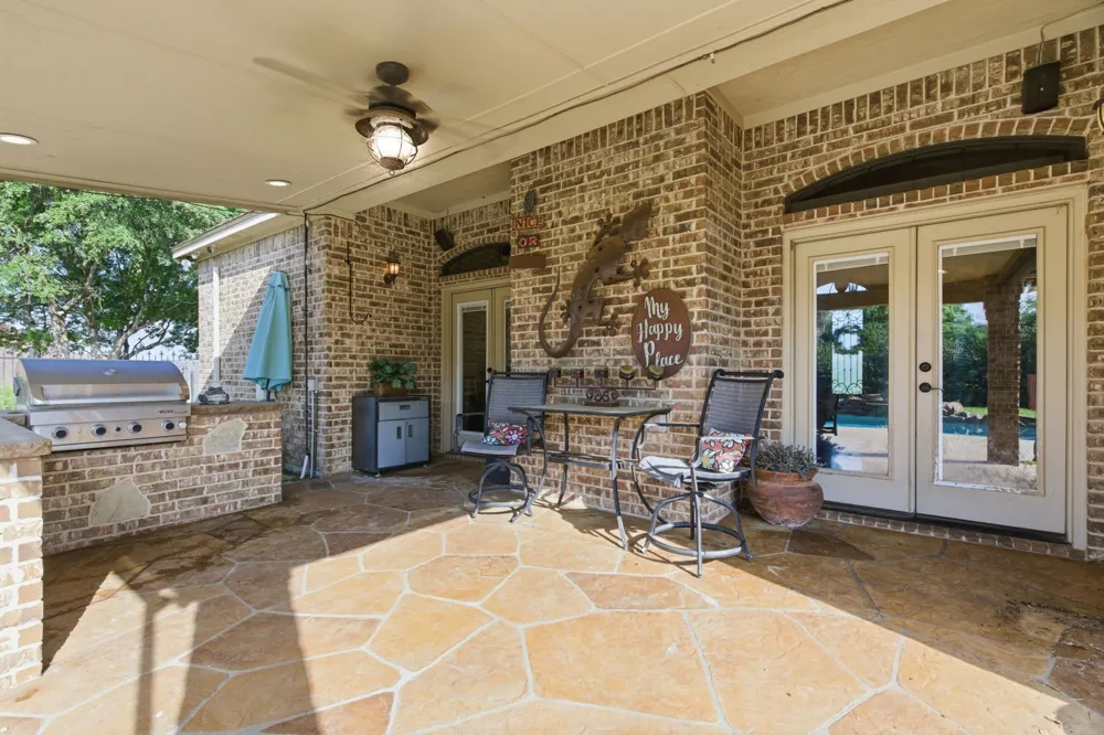 128 Horizon Circle Azle, TX 76020