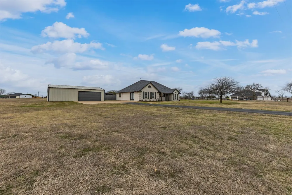 312 Corral Road Godley, TX 76044