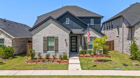 2837 Fargo Mews