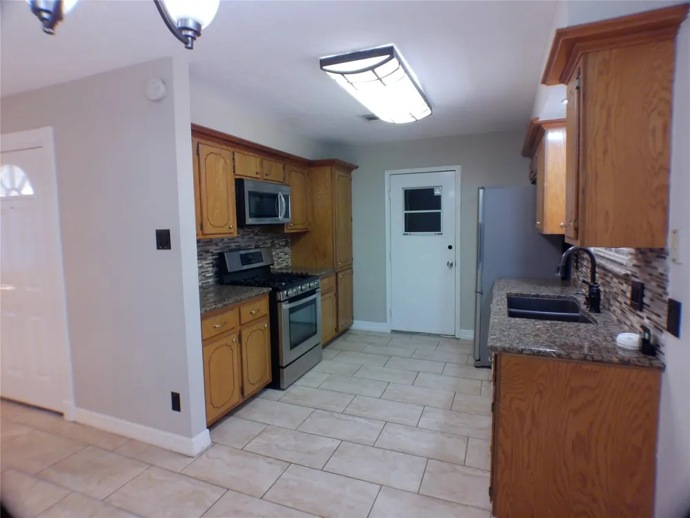 4422 Haiti Lane Pasadena, TX 77505