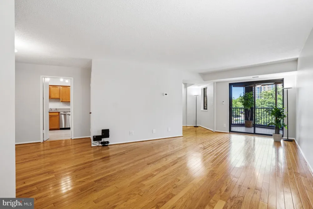 5904 MOUNT EAGLE DRIVE #711 Alexandria, VA 22303