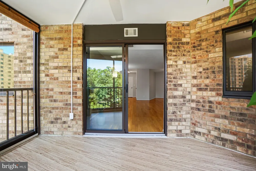 5904 MOUNT EAGLE DRIVE #711 Alexandria, VA 22303