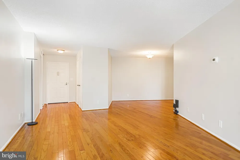 5904 MOUNT EAGLE DRIVE #711 Alexandria, VA 22303