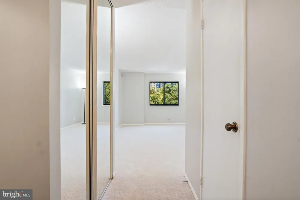 5904 MOUNT EAGLE DRIVE #711 Alexandria, VA 22303