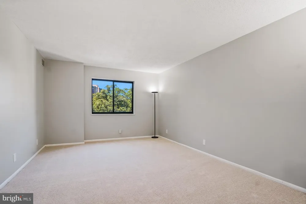5904 MOUNT EAGLE DRIVE #711 Alexandria, VA 22303