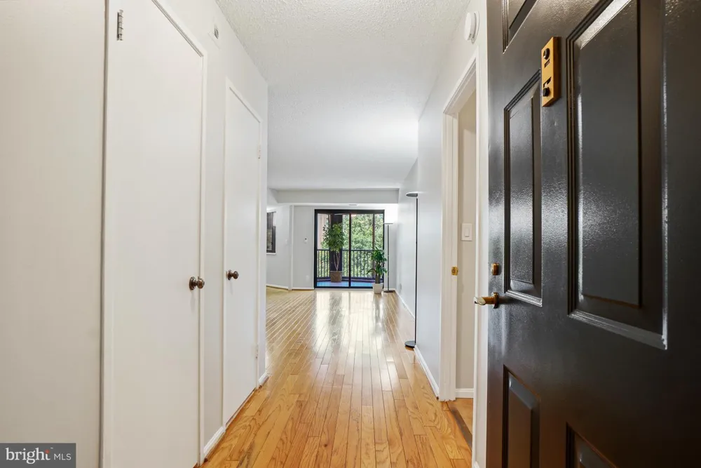 5904 MOUNT EAGLE DRIVE #711 Alexandria, VA 22303