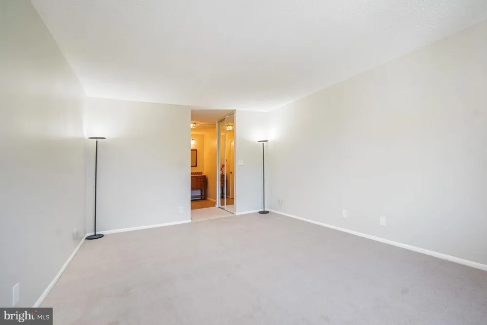 5904 MOUNT EAGLE DRIVE #711 Alexandria, VA 22303