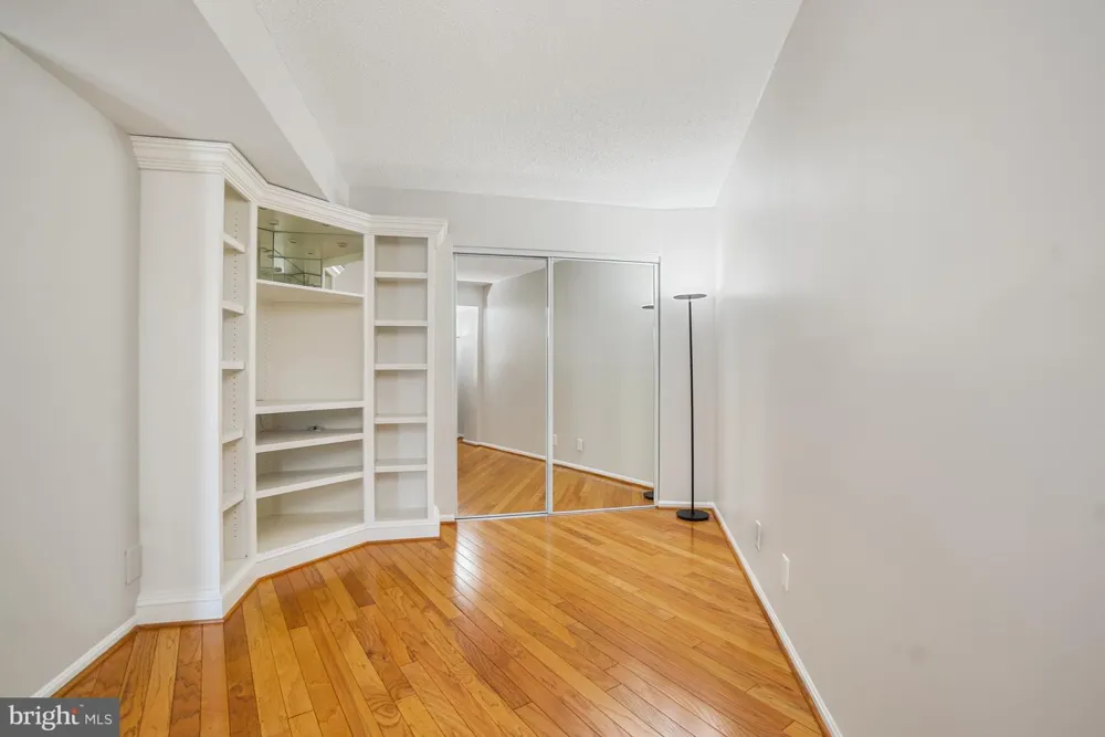 5904 MOUNT EAGLE DRIVE #711 Alexandria, VA 22303