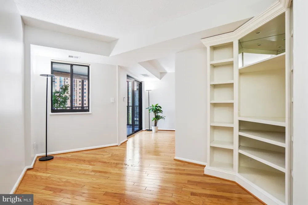 5904 MOUNT EAGLE DRIVE #711 Alexandria, VA 22303