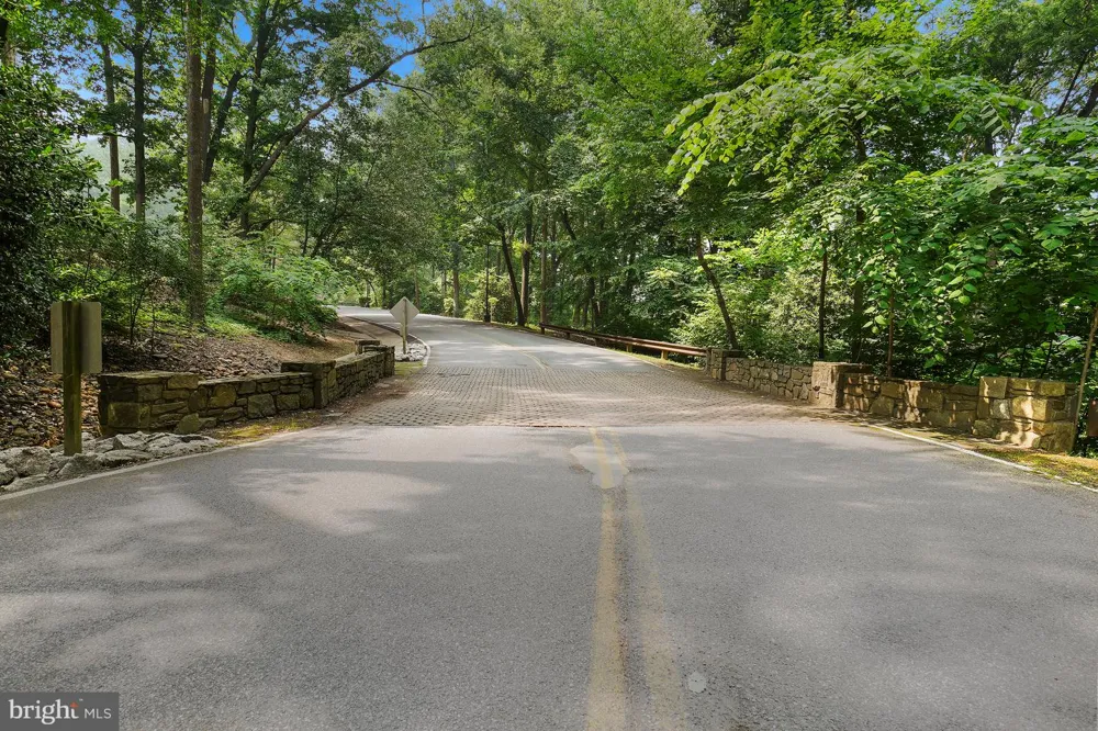 5904 MOUNT EAGLE DRIVE #711 Alexandria, VA 22303