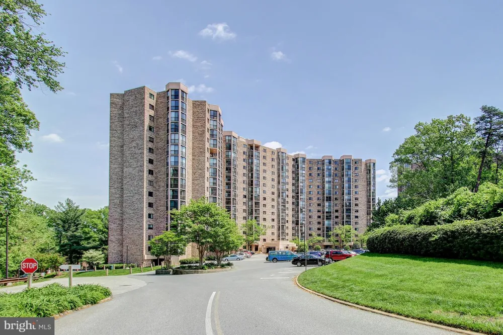 5904 MOUNT EAGLE DRIVE #711 Alexandria, VA 22303