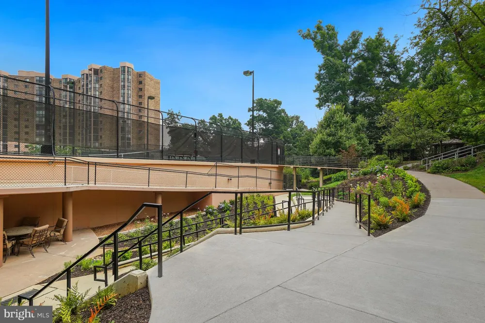 5904 MOUNT EAGLE DRIVE #711 Alexandria, VA 22303