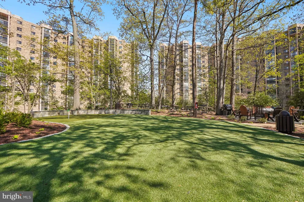 5904 MOUNT EAGLE DRIVE #711 Alexandria, VA 22303