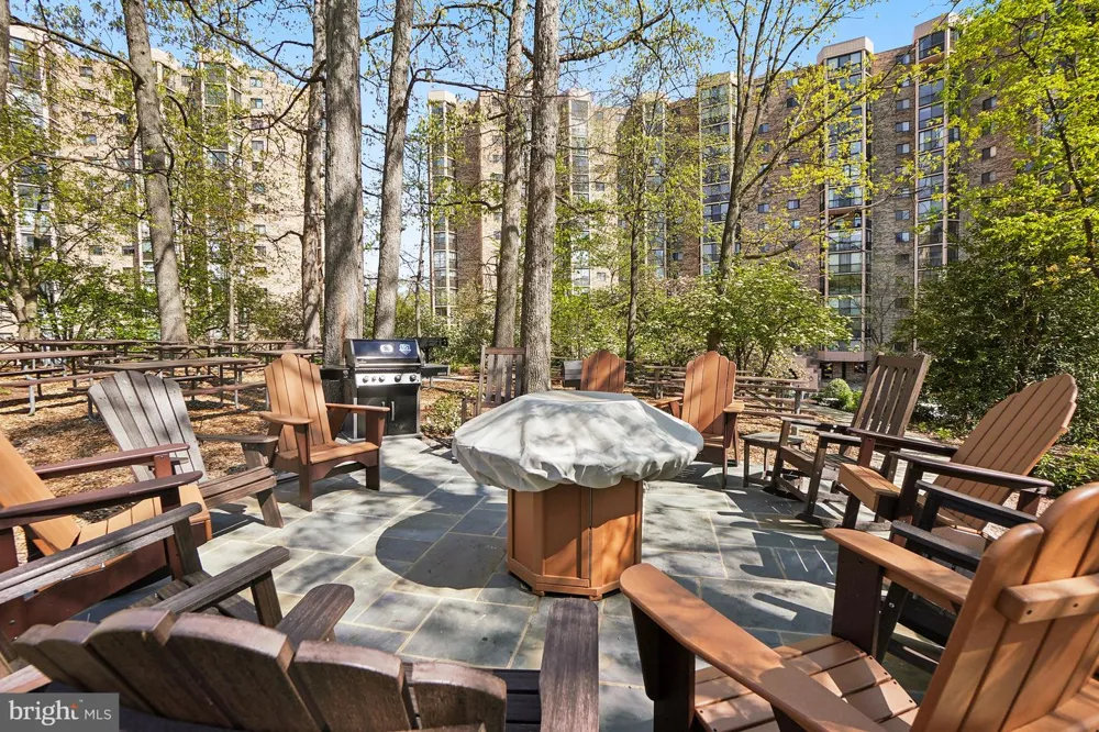 5904 MOUNT EAGLE DRIVE #711 Alexandria, VA 22303
